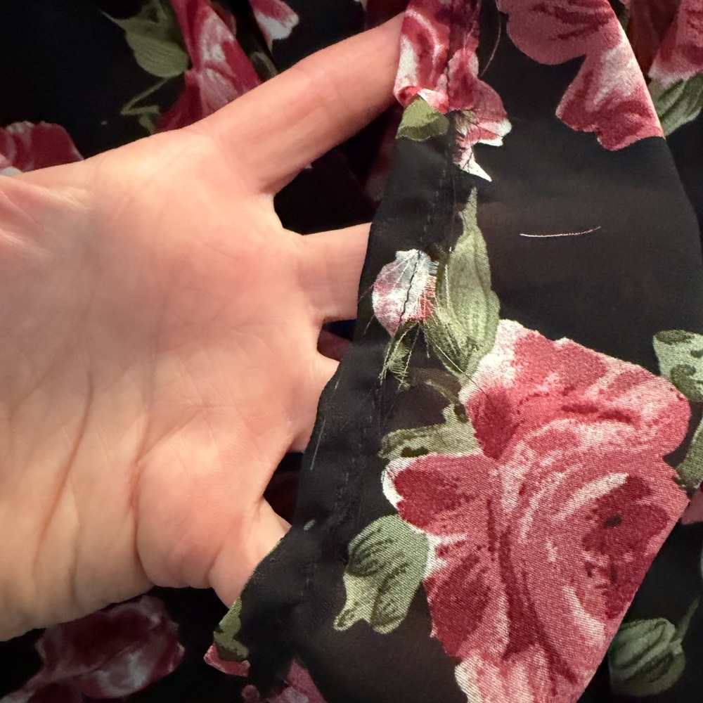 Lulus Ever So Dreamy Black Rose Floral Print🌹🥀🍒 - Picture 6 of 7